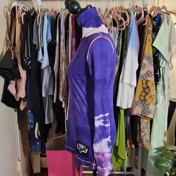 Diesel Early 2000s Y2K Purple Tie Dye Turtleneck w/ Back Piercing Detail Size L - Picture 6 of 15